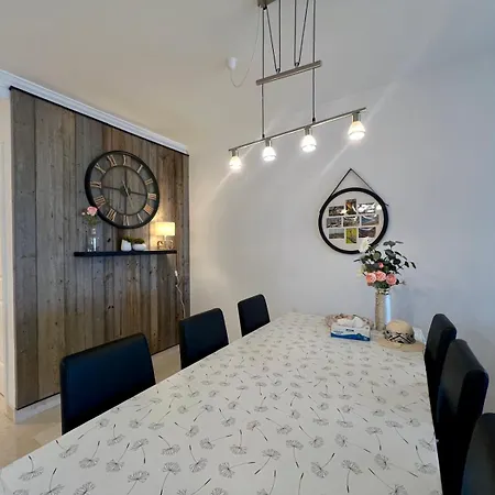 Santa Maria Village, Elviria, Apartamento *